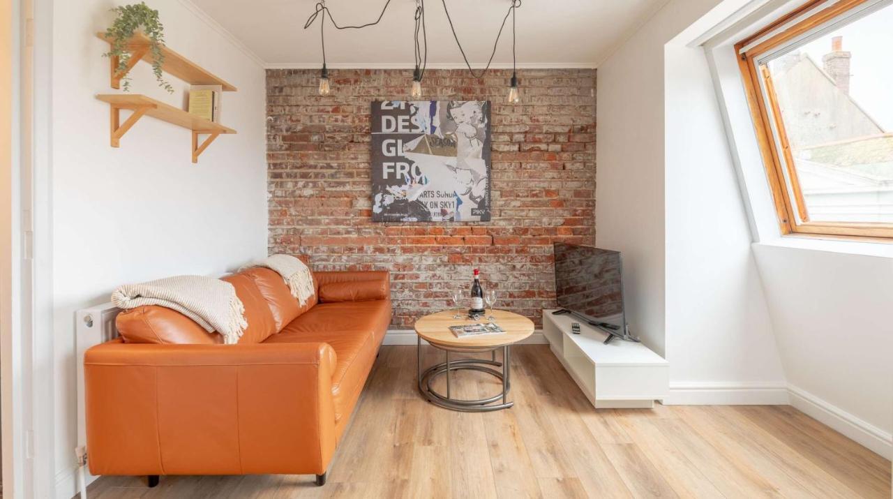 One Bed Top Floor, Brand New, Central Old Town Χέιστινγκς Εξωτερικό φωτογραφία